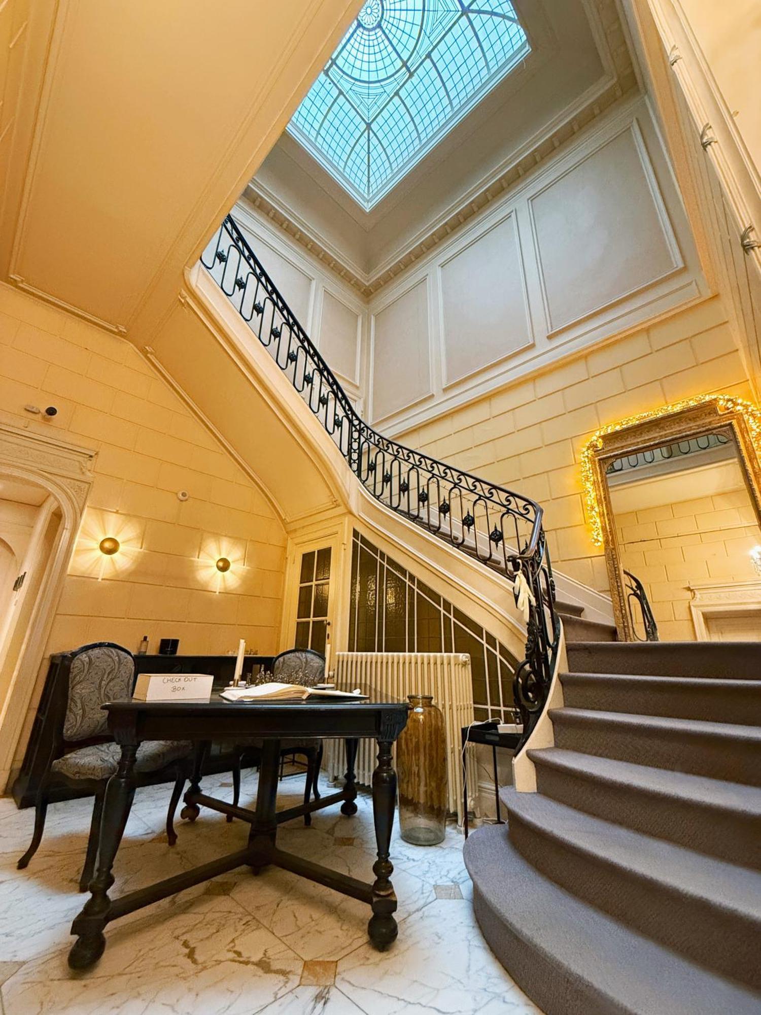 Hotel De Maitre De Vaughan Brussel Buitenkant foto